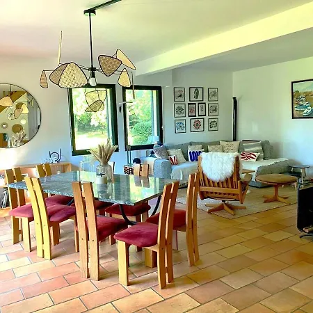 M St Arnoult Prázdninový dům